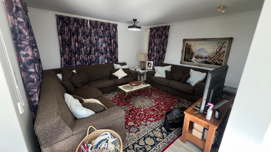 3 Bedroom Property for Sale in Wavecrest Eastern Cape